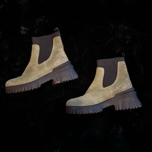 Suede Chunky green boots